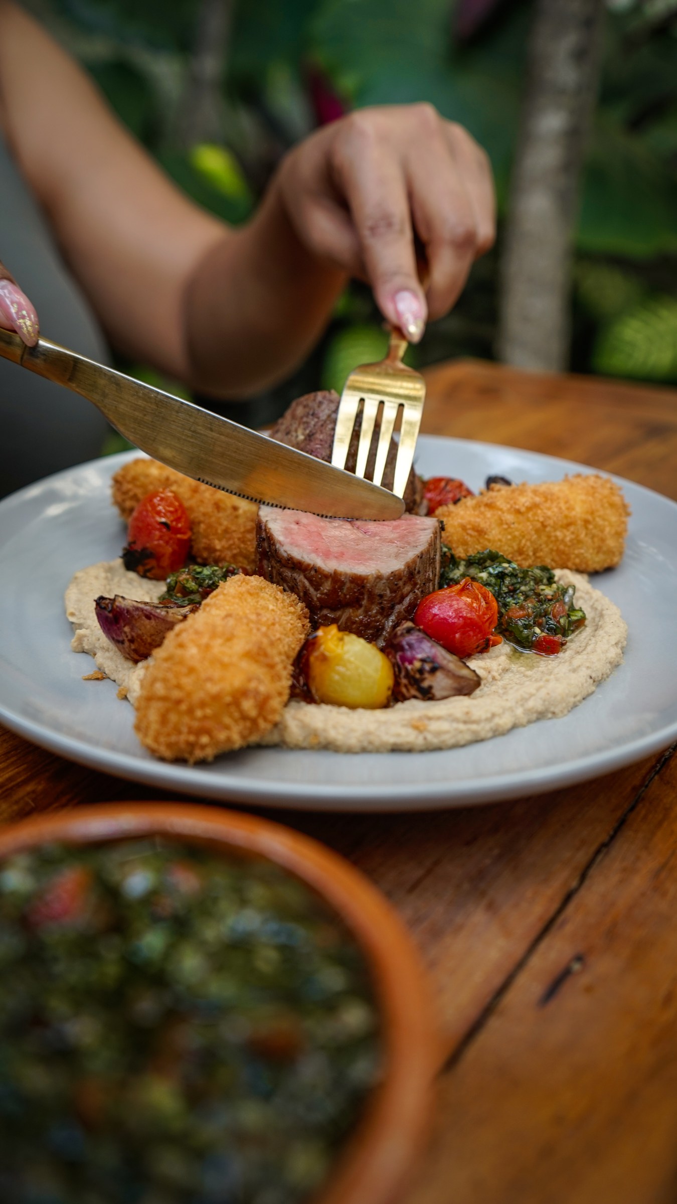 AMARI Uptown on-site restaurant